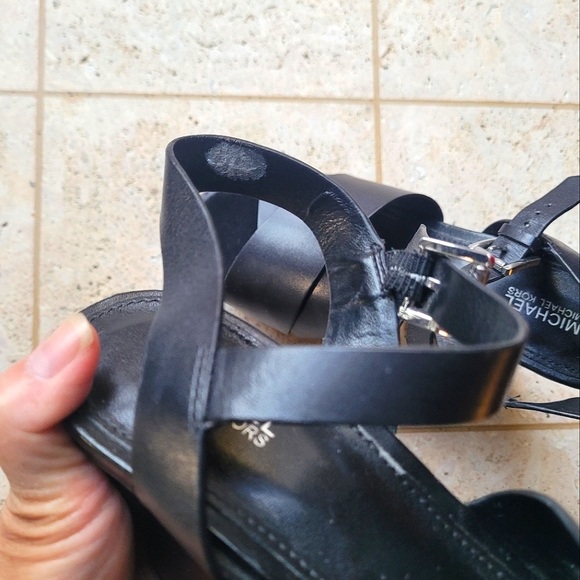 🍒MK🍒 5 INCH BLACK LEATHER CHUNKY HEELS - Picture 10 of 10